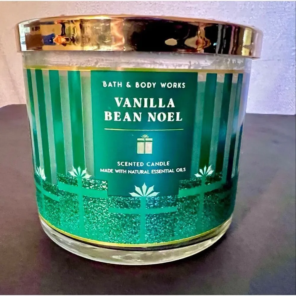 Bath & Body Works VANILLA BEAN NOEL 3-Wick Scented Candle, 14.5 oz Holiday New